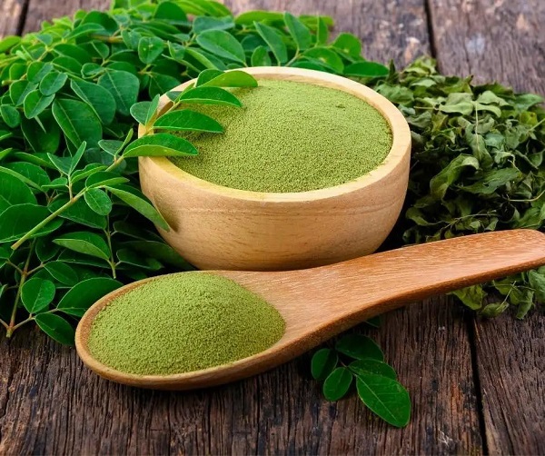 How to Control Diabetes Naturally with Moringa Leaves and Powder