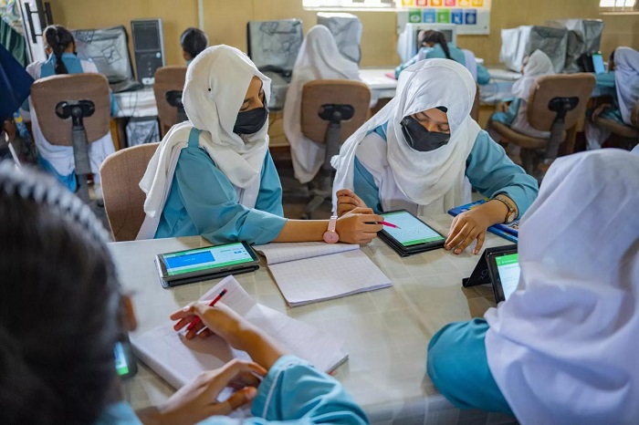 Empowering Homeless Girls with Skills