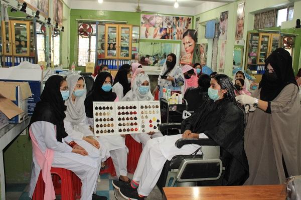 Empowering Homeless Girls with Skills