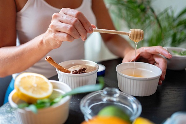 10 Natural Skincare Tips for Glowing Skin at Home – Easy & Effective